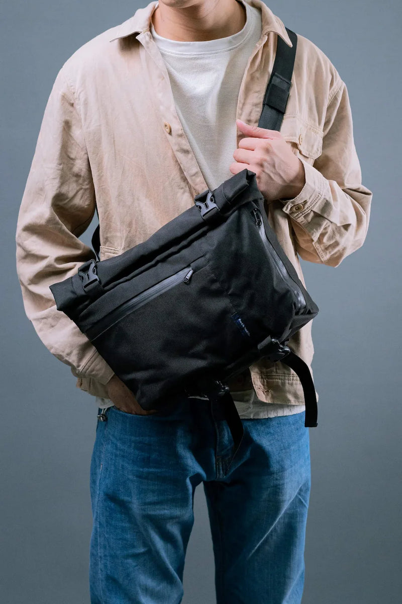 ARKN Motion Sling | Black | Frost & Frost Co | Travel Bag Philippines